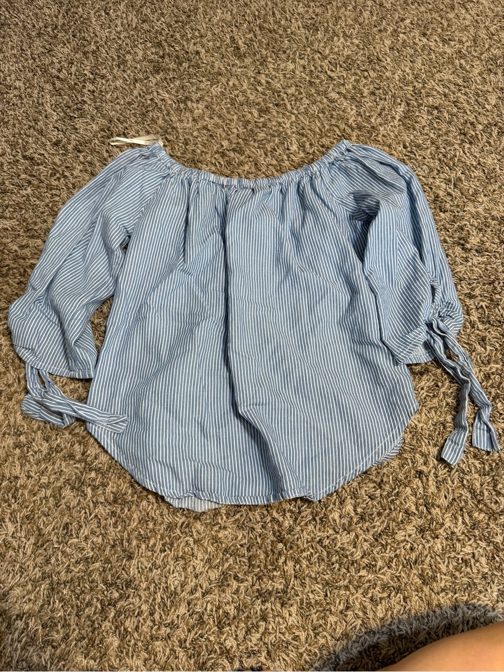 Women’s fashion web off the shoulder blue top. Size medium